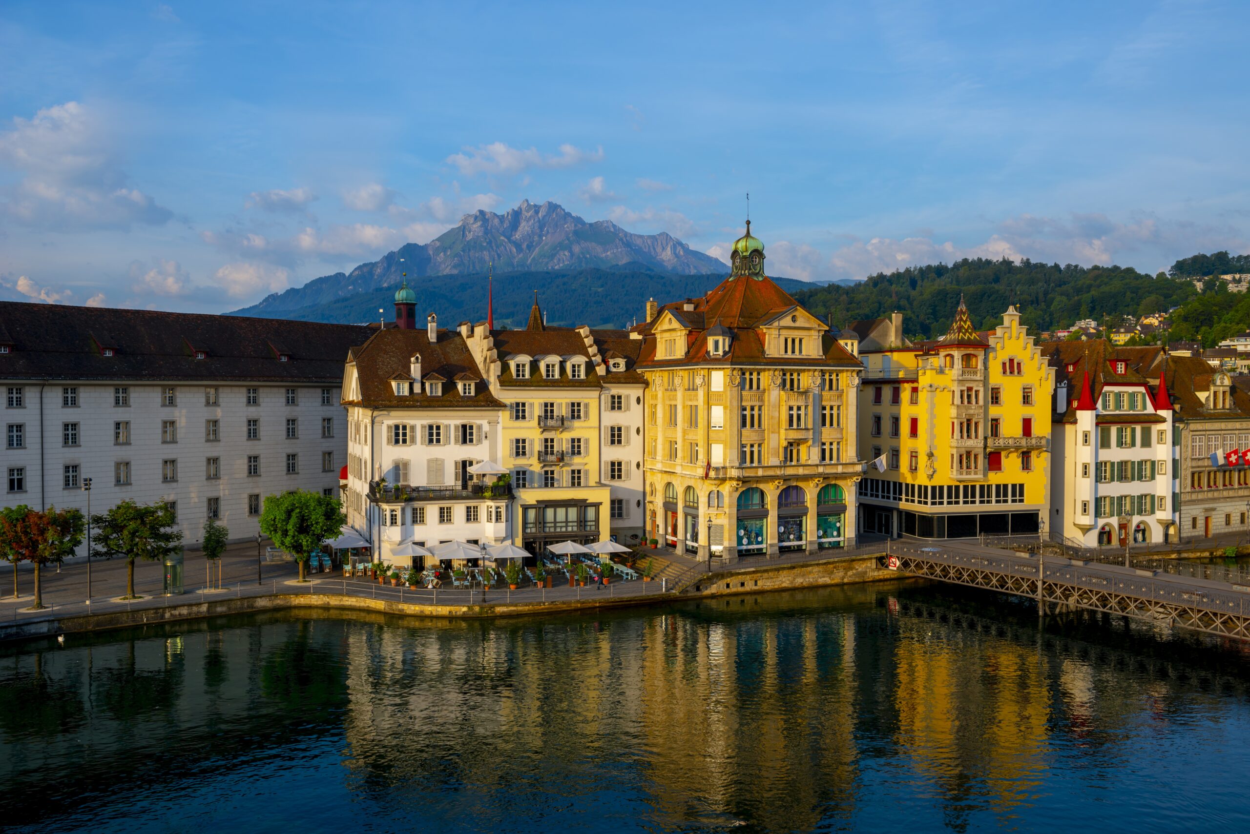Швейцарія: отримати дозвіл на роботу буде простіше?
